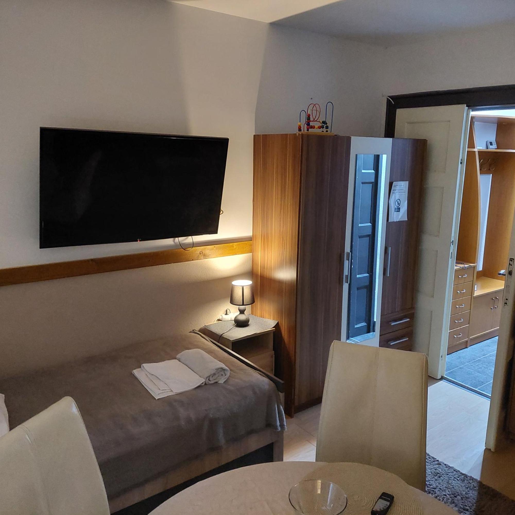 Ujszeged Apartman Zimmer foto